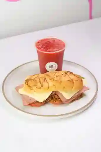Combo 2 Productos con Batido de Fresa