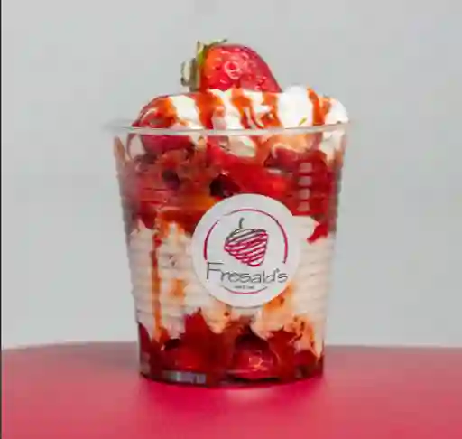1 Fresa con Crema + Mermelada de Fresa 9oz