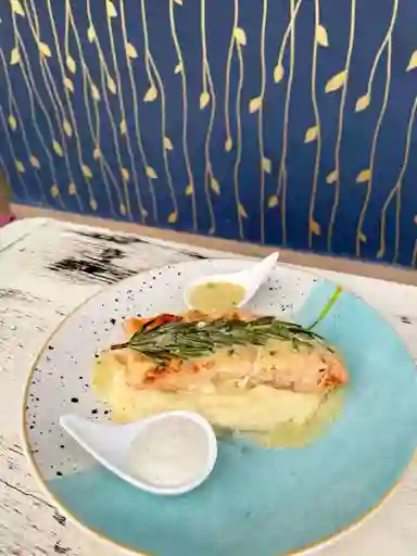 Salmón en Mantequilla y Romero