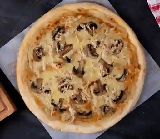 Porción Pizza Pollo con Champiñones