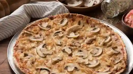 Pizza Pollo con Champiñones