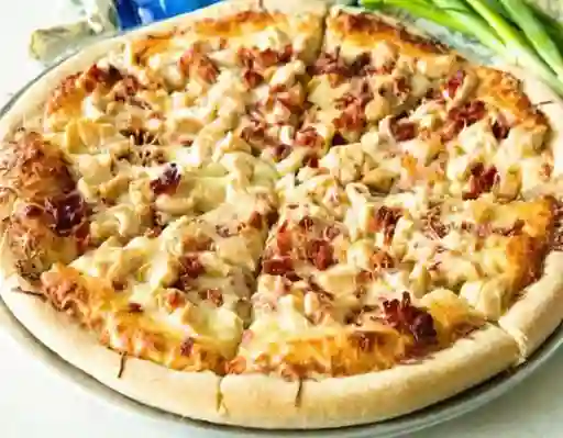 Pizza Pollo y Tocineta