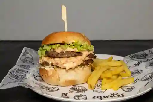 Hamburguesa Doble con Guiso