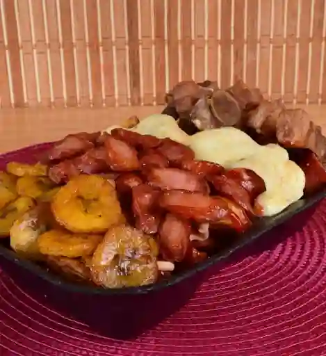 Salchipapa la Ramona