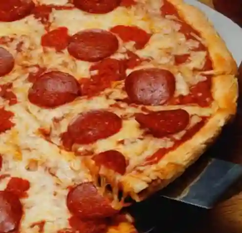 Pizza Salami Queso