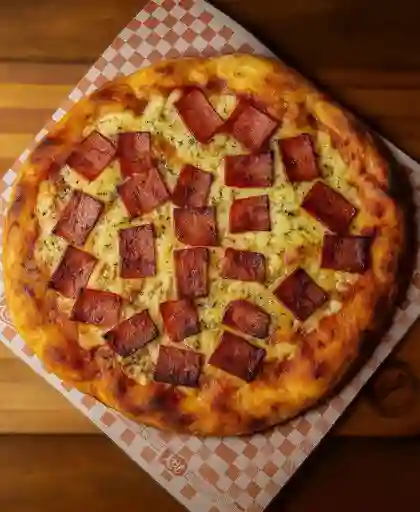 Pizza Jamón y Queso