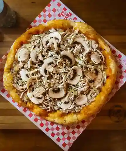 Pizza Pollo Champiñón
