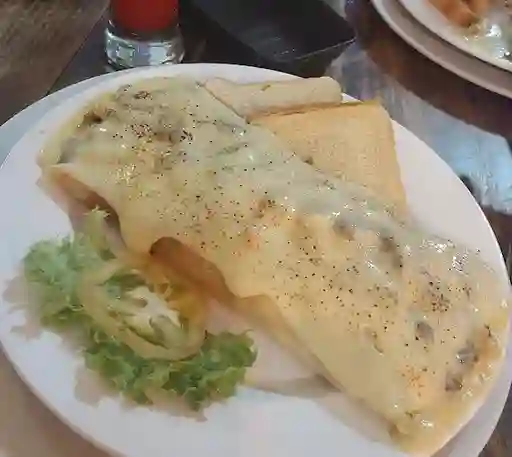 Crepe Stroganoff