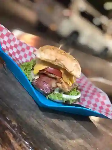 Hamburguesa Doble Carne Mas Tocineta