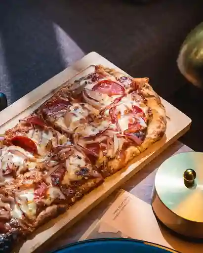 Pizza Luna Roja