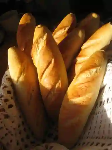 Pan en Barra Pequeña Jamón y Queso