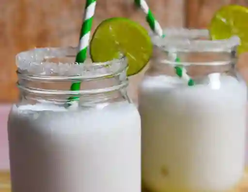Limonada de Coco 16 Oz