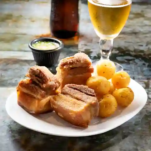 Chicharrón Carnudo