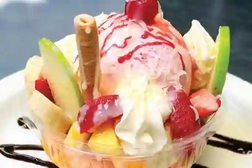 Ensalada de Fruta con Helado
