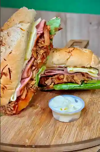 2x1 Sándwich Jamón Ahumado (30cm/cu)