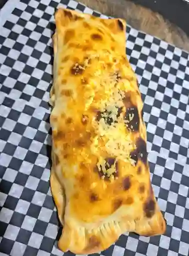Stromboli de Pepperoni & Miel Picante