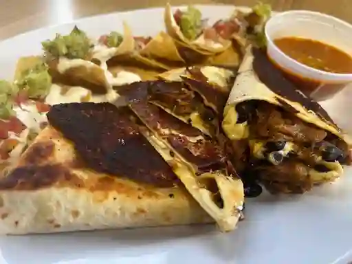 Quesabirria con Nachos