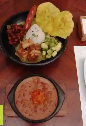 Cazuela de Frijoles