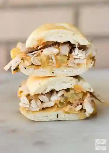 Sándwich de Pollo con Papas