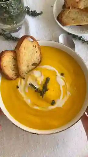 Caldo de Papa Criolla con Cilantro