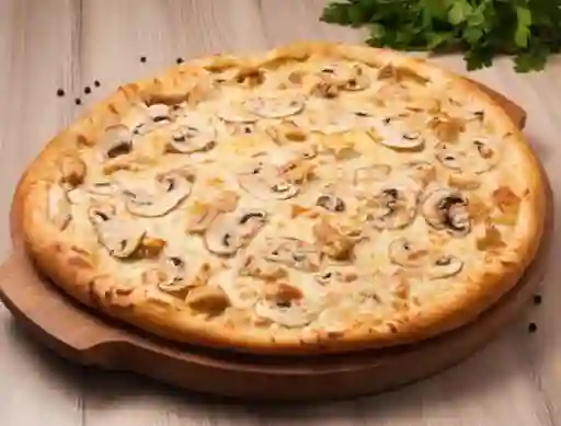 Pizza Pollo y Champiñones