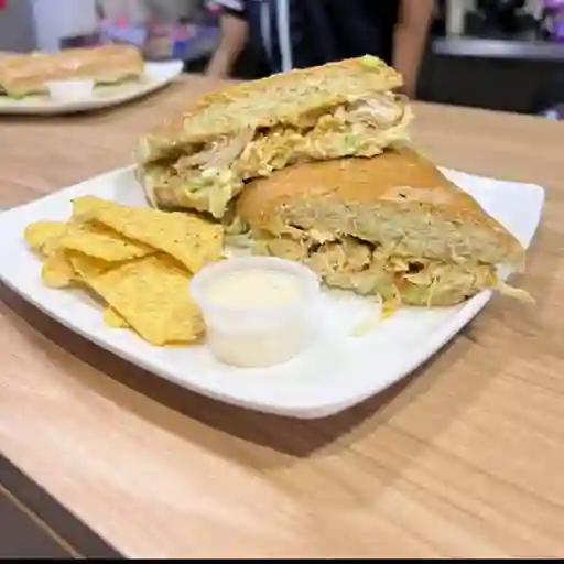 Sandwich Cordero