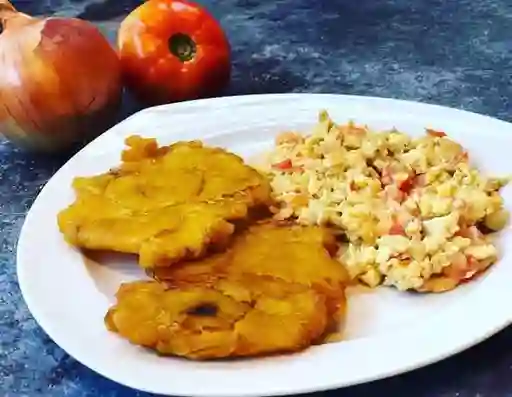 Huevos Rancheros con Patacones