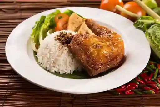 Almuerzo Ejecutivo con Pollo Frito