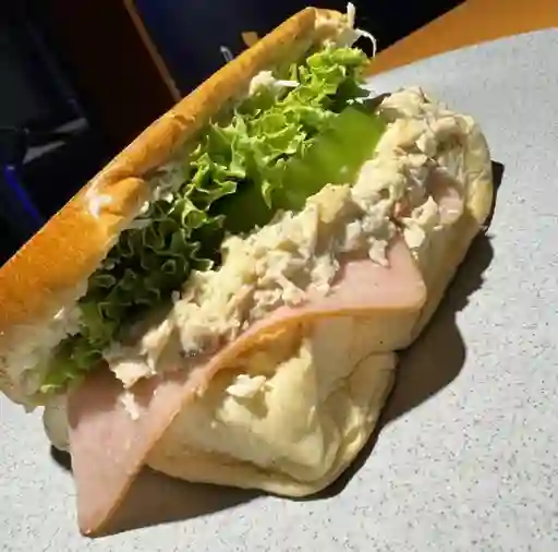 Sándwich Pollo 20Cm