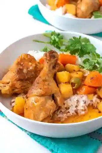 Pollo Guisado