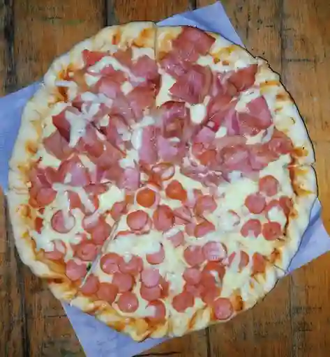Pizza Tradicionales Familiar 12 Pzas