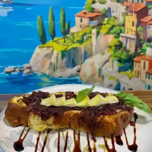 Tostada de Tocineta y Queso