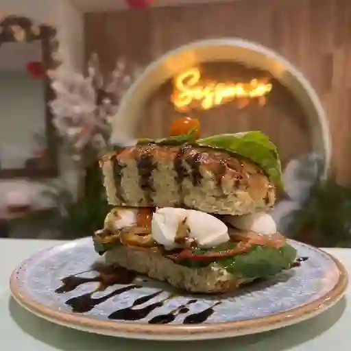 Sandwich de Focaccia Napolitana