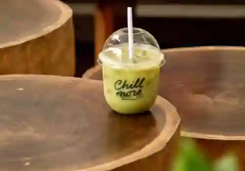Iced Matcha Latte 10 Oz