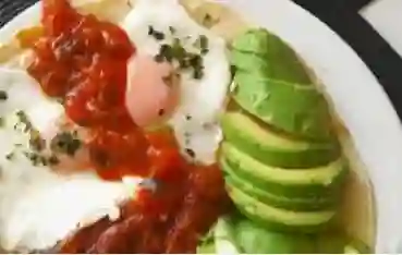 Rancheros de Herencia (Huevos Rancheros)