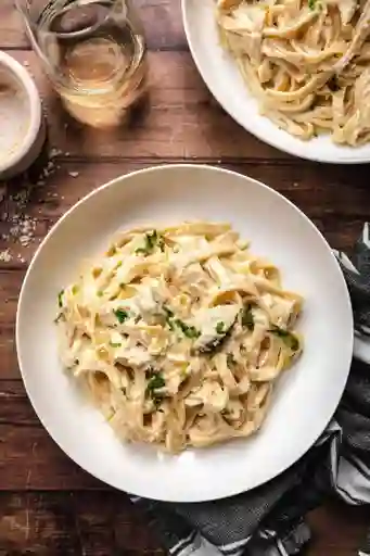 Pastas Alfredo con Pollo