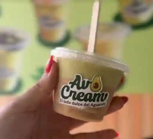 Helado de Aguacate con Mani
