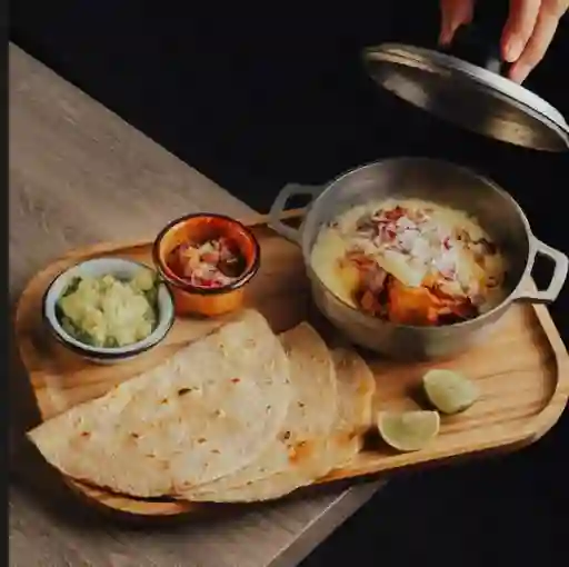 Cazuela de Queso Fundido