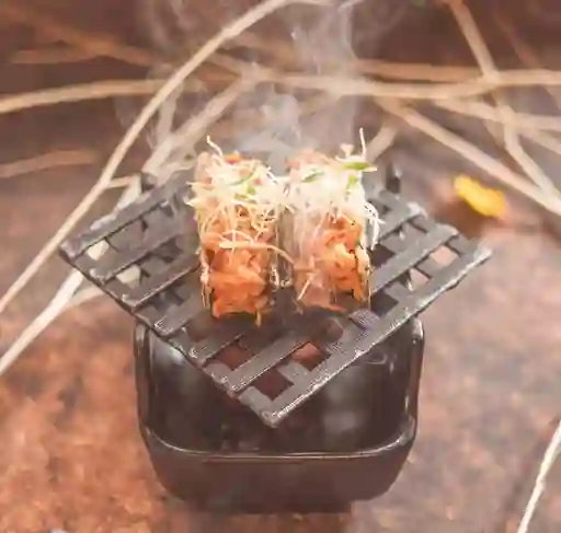 Tacos de Tartare de Salmon