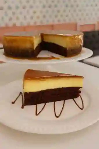 Porción Chocoflan