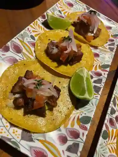 Tacos de Chicharrón