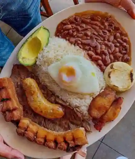 Bandeja Paisa Completa