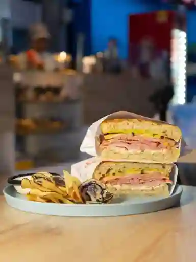 Sánguche Pastrami
