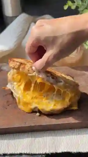 Sandwich Doble Queso Supremo