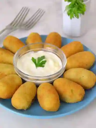 Empanada Yuca Mixta