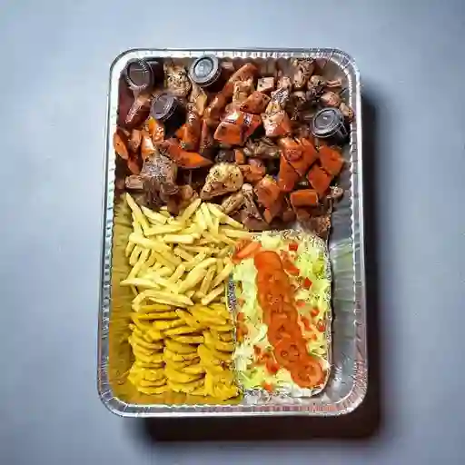 Con Chicharrón Al Barril 200 gr con Huevo Frito y Frijol.