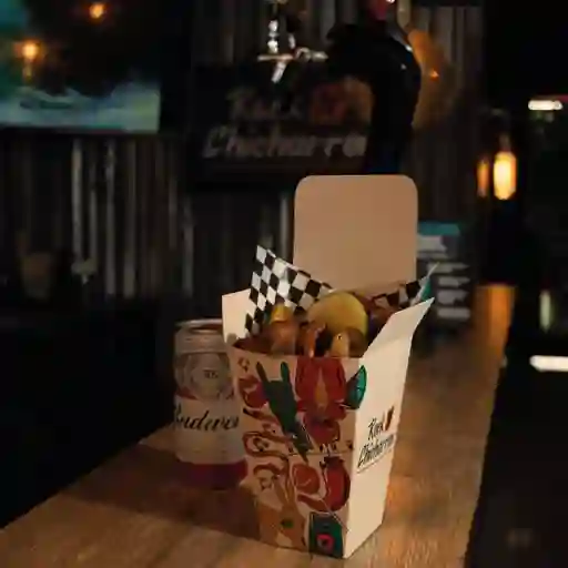 Caja de Chicharrón con Criolla