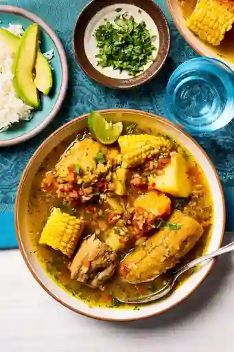 Sancocho Mixto Res y Pollo