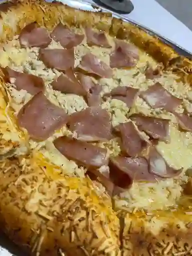 Pizza Mediana Pollo y Jamón
