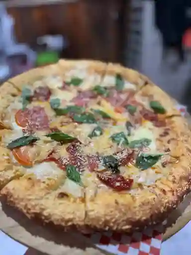 Pizza Familiar Mediterranea